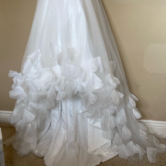 Handmade Wedding Dress Tulle Floral butterfly Appliqués, Feather Bust Long Train - Picture 15 of 17